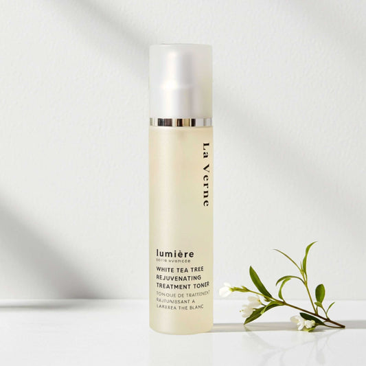 La Verne Lumiere Niacinamide Hyaluronic Acid White Tea Tree Toner